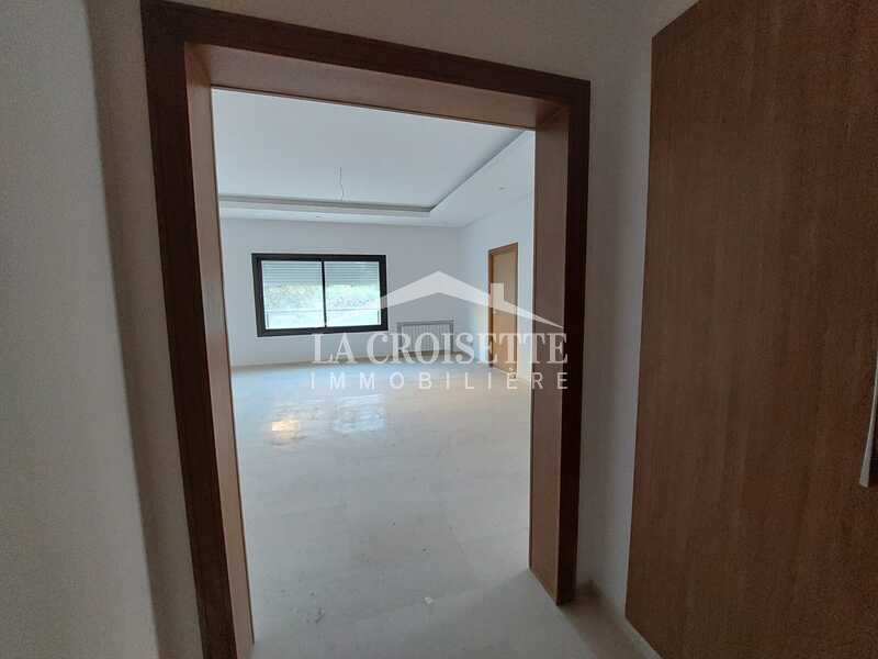 Appartement S+4 à La Soukra